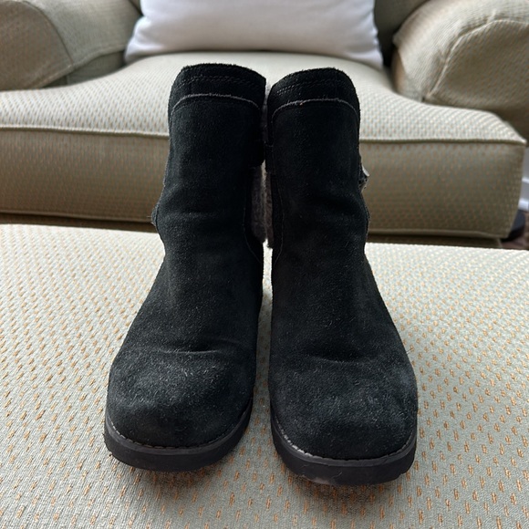 Ugg boots - Picture 3 of 4